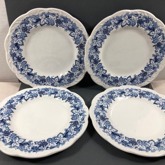 English Staffordshire Sterling Meakin Blue Vine Bread & Butter set of 4 plates - Picture 2 of 12